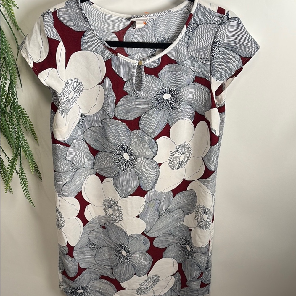 Merona Red and Gray Blouse with Sophisticated Style
